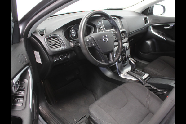 Volvo V40 1.5 T2 Momentum CLIMATE | LED | AFN TREKHAAK | LMV | CRUISE | AUTOMAAT
