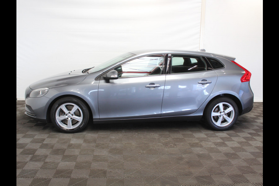 Volvo V40 1.5 T2 Momentum CLIMATE | LED | AFN TREKHAAK | LMV | CRUISE | AUTOMAAT
