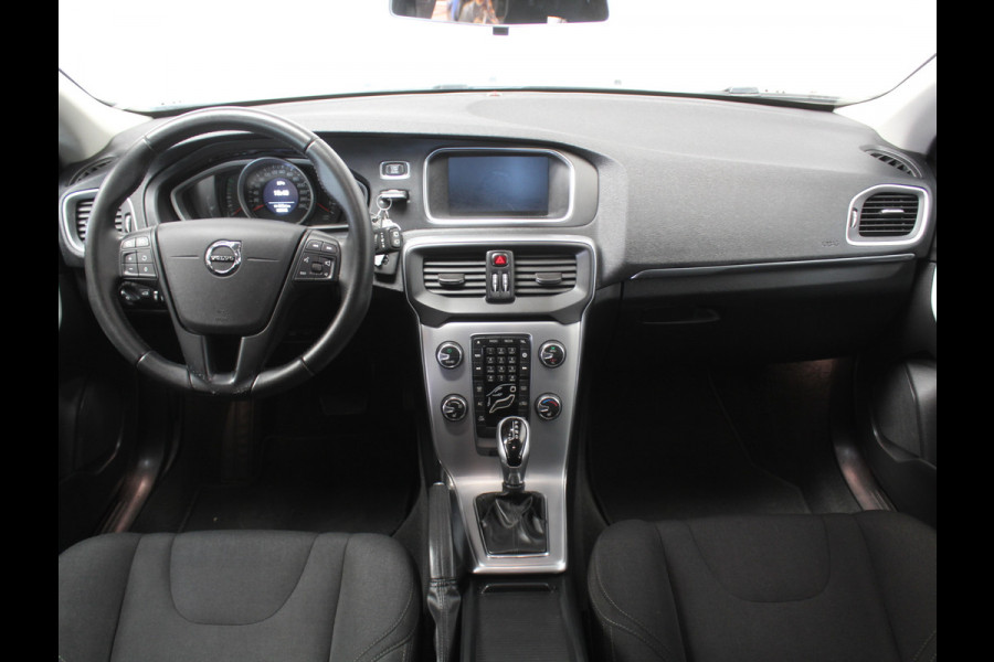 Volvo V40 1.5 T2 Momentum CLIMATE | LED | AFN TREKHAAK | LMV | CRUISE | AUTOMAAT