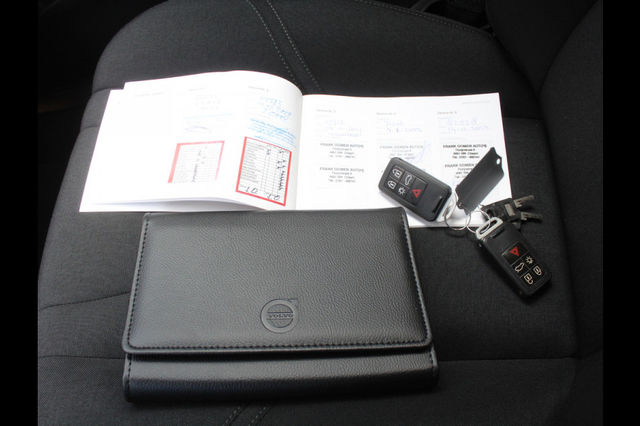 Volvo V40 1.5 T2 Momentum CLIMATE | LED | AFN TREKHAAK | LMV | CRUISE | AUTOMAAT
