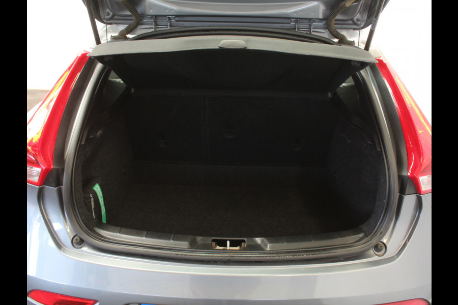 Volvo V40 1.5 T2 Momentum CLIMATE | LED | AFN TREKHAAK | LMV | CRUISE | AUTOMAAT
