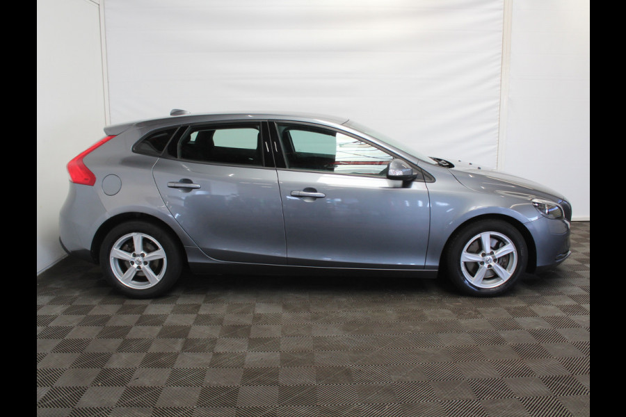 Volvo V40 1.5 T2 Momentum CLIMATE | LED | AFN TREKHAAK | LMV | CRUISE | AUTOMAAT