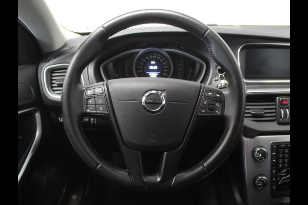 Volvo V40 1.5 T2 Momentum CLIMATE | LED | AFN TREKHAAK | LMV | CRUISE | AUTOMAAT