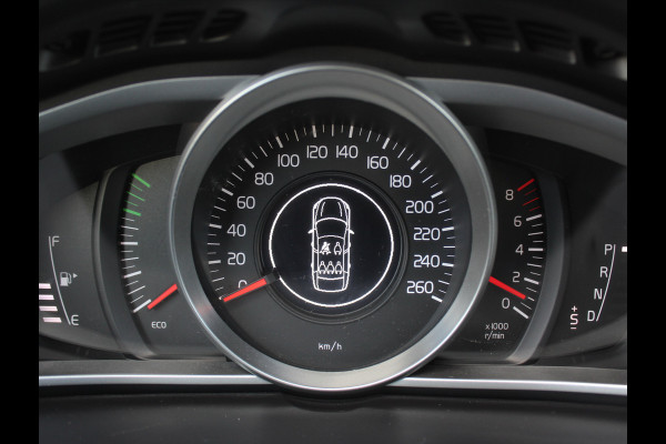 Volvo V40 1.5 T2 Momentum CLIMATE | LED | AFN TREKHAAK | LMV | CRUISE | AUTOMAAT