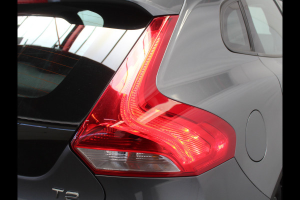 Volvo V40 1.5 T2 Momentum CLIMATE | LED | AFN TREKHAAK | LMV | CRUISE | AUTOMAAT