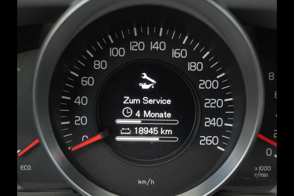 Volvo V40 1.5 T2 Momentum CLIMATE | LED | AFN TREKHAAK | LMV | CRUISE | AUTOMAAT