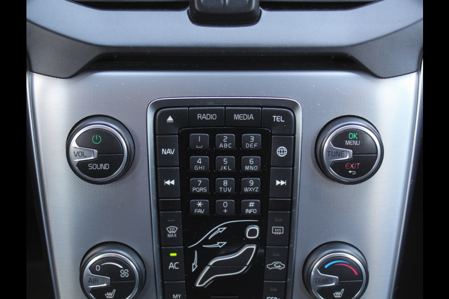 Volvo V40 1.5 T2 Momentum CLIMATE | LED | AFN TREKHAAK | LMV | CRUISE | AUTOMAAT