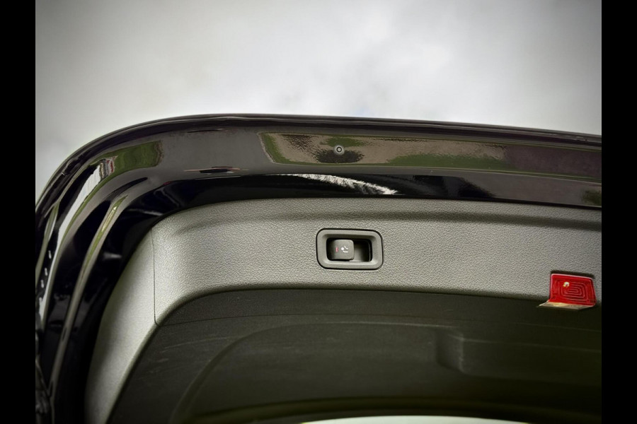 Mercedes-Benz GLE 350 e 4MATIC AMG Panoramadak|Luchtvering|Burmester®|Camera 360°|Head-Up|Night pakket|Sfeerverlichting|Distronic