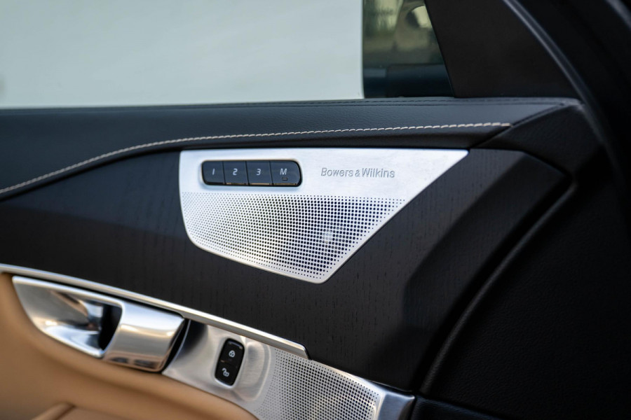 Volvo XC90 2.0 T8 Recharge AWD Inscription 455pk Massage B&W