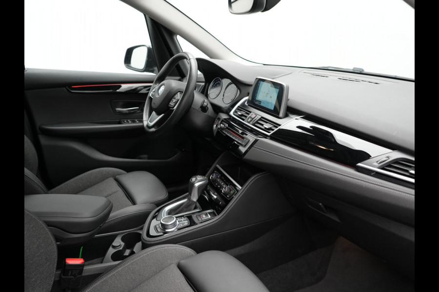 BMW 2 Serie Active Tourer 225xe Sportline iPerformance Plug In Hybrid 225pk Dealer O.H PHEV | Cruise Control | Navigatie | Keyless | Lederen Sportstoelen Verwarmd |