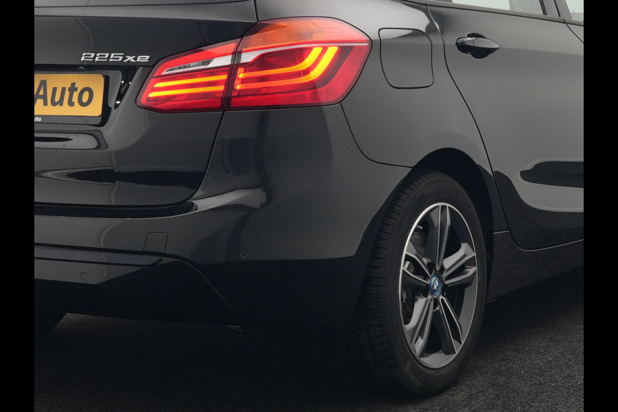 BMW 2 Serie Active Tourer 225xe Sportline iPerformance Plug In Hybrid 225pk Dealer O.H PHEV | Cruise Control | Navigatie | Keyless | Lederen Sportstoelen Verwarmd |