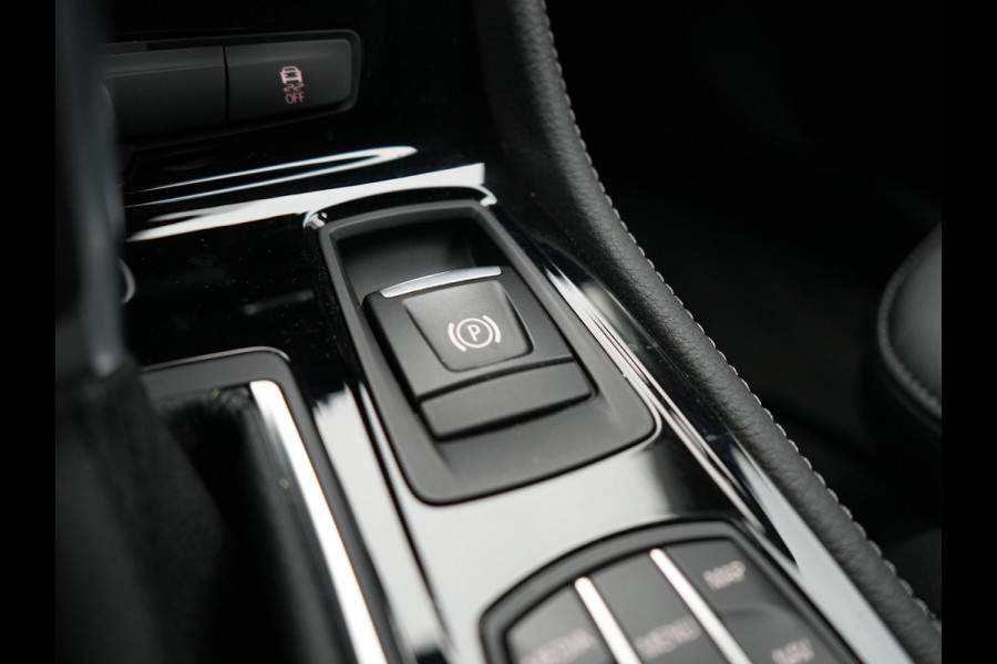 BMW 2 Serie Active Tourer 225xe Sportline iPerformance Plug In Hybrid 225pk Dealer O.H PHEV | Cruise Control | Navigatie | Keyless | Lederen Sportstoelen Verwarmd |