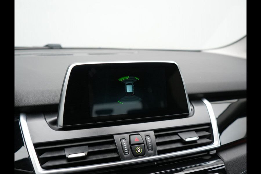 BMW 2 Serie Active Tourer 225xe Sportline iPerformance Plug In Hybrid 225pk Dealer O.H PHEV | Cruise Control | Navigatie | Keyless | Lederen Sportstoelen Verwarmd |