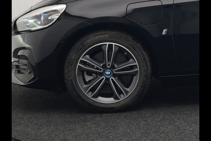 BMW 2 Serie Active Tourer 225xe Sportline iPerformance Plug In Hybrid 225pk Dealer O.H PHEV | Cruise Control | Navigatie | Keyless | Lederen Sportstoelen Verwarmd |
