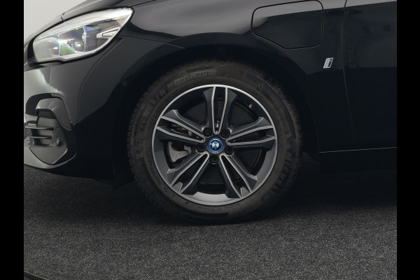 BMW 2 Serie Active Tourer 225xe Sportline iPerformance Plug In Hybrid 225pk Dealer O.H PHEV | Cruise Control | Navigatie | Keyless | Lederen Sportstoelen Verwarmd |