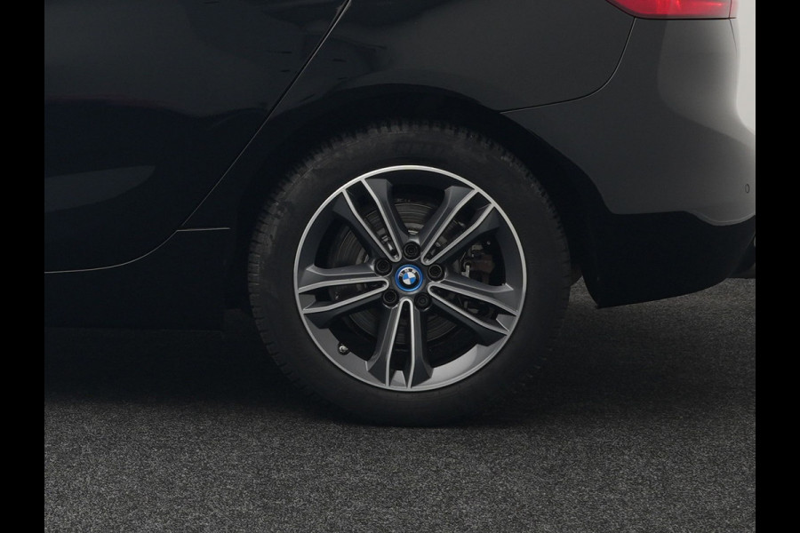 BMW 2 Serie Active Tourer 225xe Sportline iPerformance Plug In Hybrid 225pk Dealer O.H PHEV | Cruise Control | Navigatie | Keyless | Lederen Sportstoelen Verwarmd |