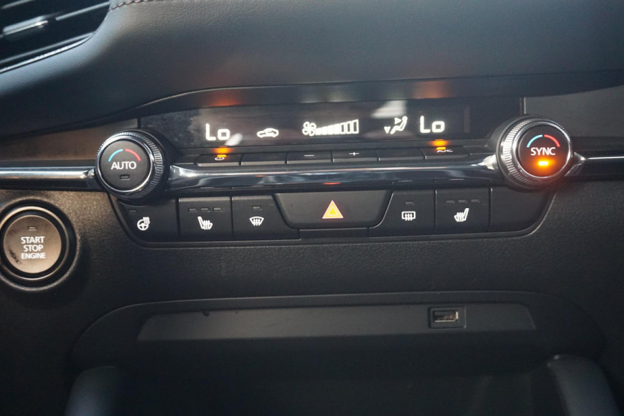 Mazda 3 2.0 e-SkyActiv-X M Hybrid 180PK/Head-Up met Bose/ /Dealeronderhouden