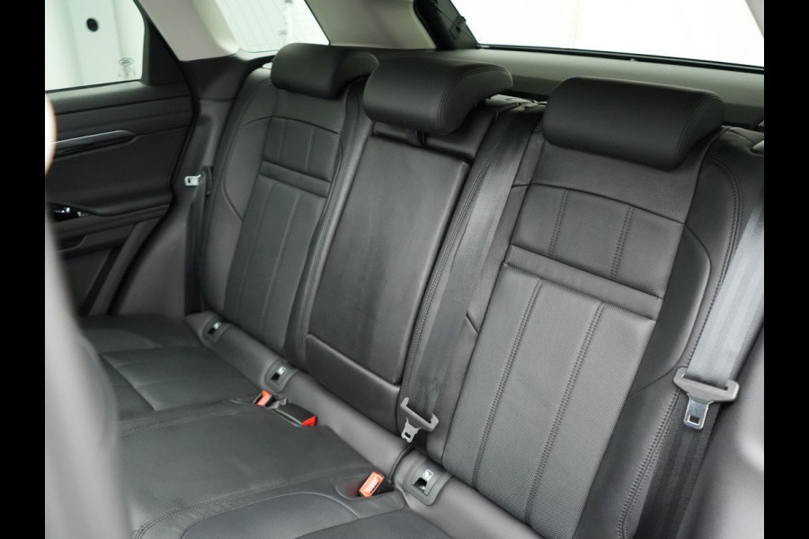 Land Rover Range Rover Evoque 1.5 P300e AWD Plug In Hybrid 309pk Dealer O.H PHEV | Panodak | Head Up | Adaptive Cruise | Camera | Lederen Sportstoelen Memory & Verwarmd | BLIS | Keyless | Navigatie | Virtual | DAB |