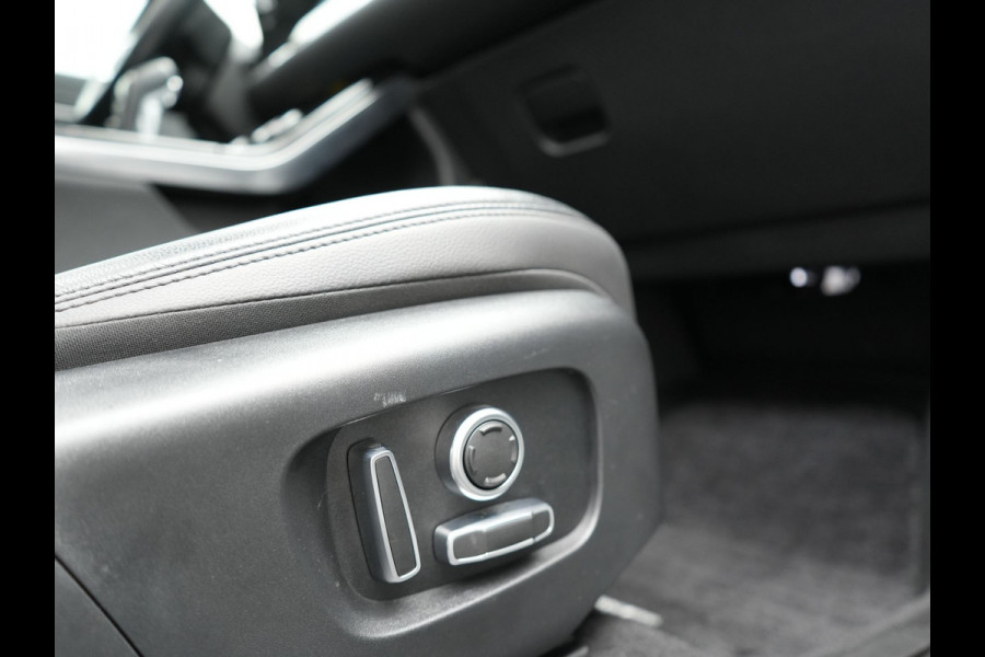 Land Rover Range Rover Evoque 1.5 P300e AWD Plug In Hybrid 309pk Dealer O.H PHEV | Panodak | Head Up | Adaptive Cruise | Camera | Lederen Sportstoelen Memory & Verwarmd | BLIS | Keyless | Navigatie | Virtual | DAB |