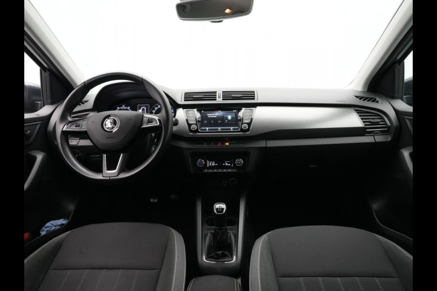 Škoda Fabia 1.0 TSI 95pk Style Clima Navigatie Parkeersensoren Privacyglas 323