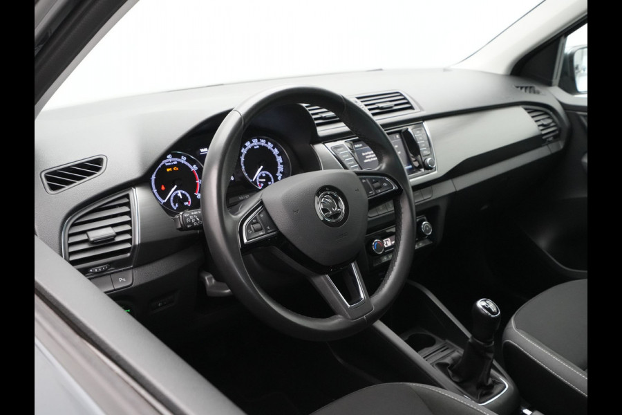 Škoda Fabia 1.0 TSI 95pk Style Clima Navigatie Parkeersensoren Privacyglas 323