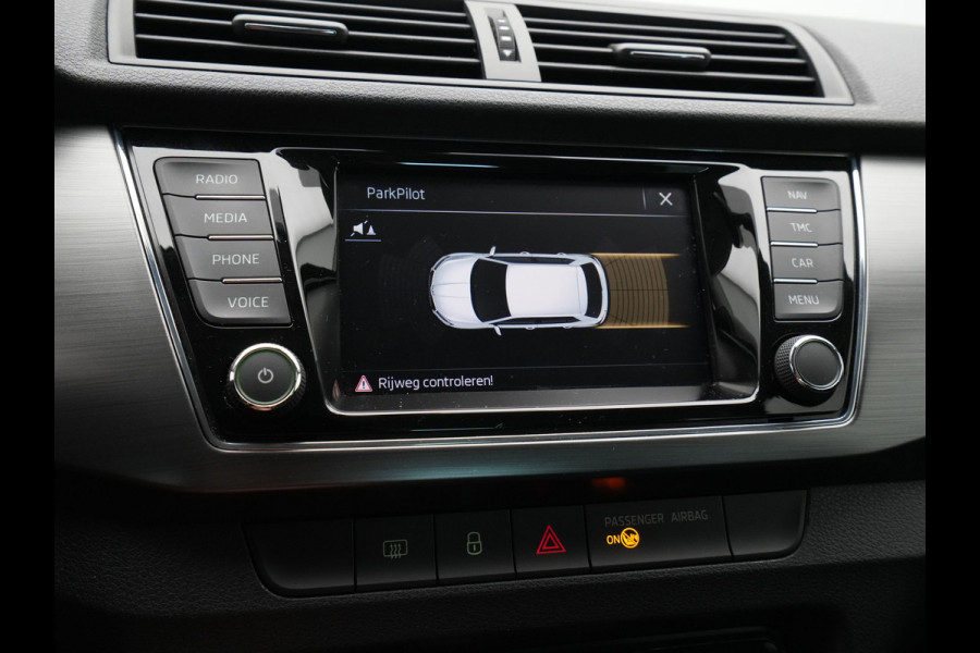 Škoda Fabia 1.0 TSI 95pk Style Clima Navigatie Parkeersensoren Privacyglas 323