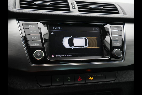 Škoda Fabia 1.0 TSI 95pk Style Clima Navigatie Parkeersensoren Privacyglas 323