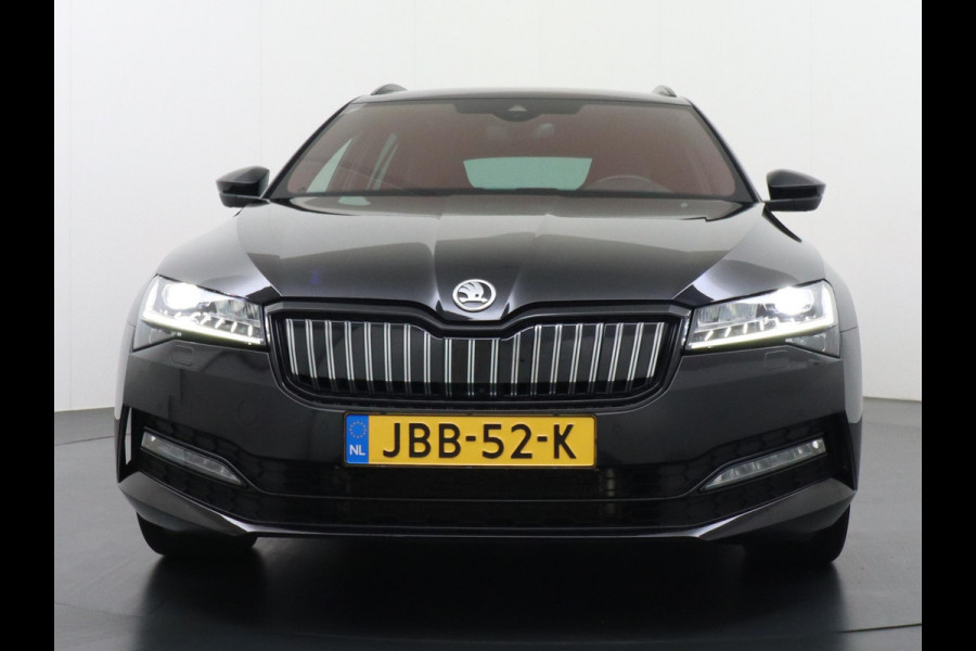 Škoda Superb Combi 1.4 TSI iV Sportline Business PHEV | PLUG-IN HYBRIDE | ADD CRUISE | STOEL/ STUURVERWARMING | ELEK. TREKHAAK | 360 CAMERA| ACHTERBANK VERWARMD| TREKHAAK | BOM VOL OPTIES | RIJKLAAR GELEVERD MET 12 MND BOVAG GARANTIE |
