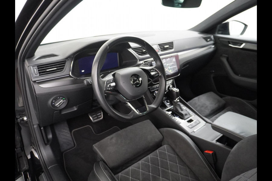 Škoda Superb Combi 1.4 TSI iV Sportline Business PHEV | PLUG-IN HYBRIDE | ADD CRUISE | STOEL/ STUURVERWARMING | ELEK. TREKHAAK | 360 CAMERA| ACHTERBANK VERWARMD| TREKHAAK | BOM VOL OPTIES | RIJKLAAR GELEVERD MET 12 MND BOVAG GARANTIE |
