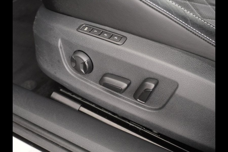 Škoda Superb Combi 1.4 TSI iV Sportline Business PHEV | PLUG-IN HYBRIDE | ADD CRUISE | STOEL/ STUURVERWARMING | ELEK. TREKHAAK | 360 CAMERA| ACHTERBANK VERWARMD| TREKHAAK | BOM VOL OPTIES | RIJKLAAR GELEVERD MET 12 MND BOVAG GARANTIE |