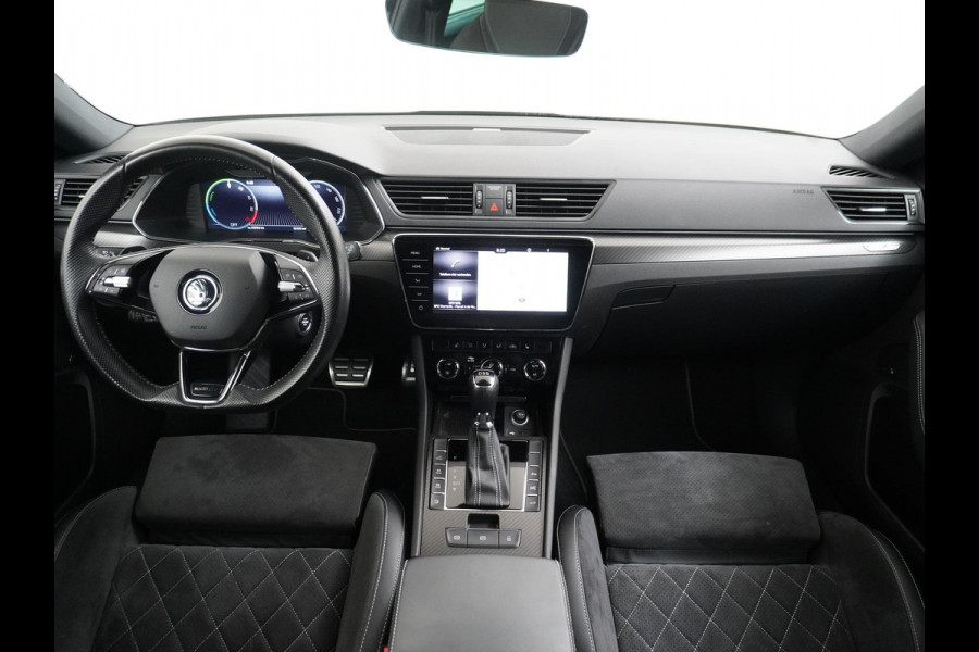 Škoda Superb Combi 1.4 TSI iV Sportline Business PHEV | PLUG-IN HYBRIDE | ADD CRUISE | STOEL/ STUURVERWARMING | ELEK. TREKHAAK | 360 CAMERA| ACHTERBANK VERWARMD| TREKHAAK | BOM VOL OPTIES | RIJKLAAR GELEVERD MET 12 MND BOVAG GARANTIE |