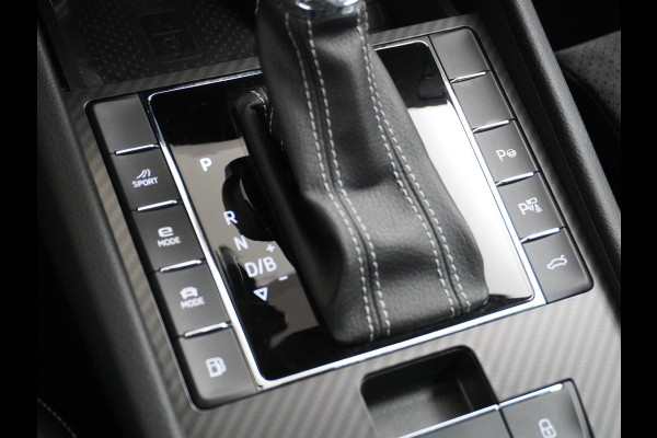 Škoda Superb Combi 1.4 TSI iV Sportline Business PHEV | PLUG-IN HYBRIDE | ADD CRUISE | STOEL/ STUURVERWARMING | ELEK. TREKHAAK | 360 CAMERA| ACHTERBANK VERWARMD| TREKHAAK | BOM VOL OPTIES | RIJKLAAR GELEVERD MET 12 MND BOVAG GARANTIE |