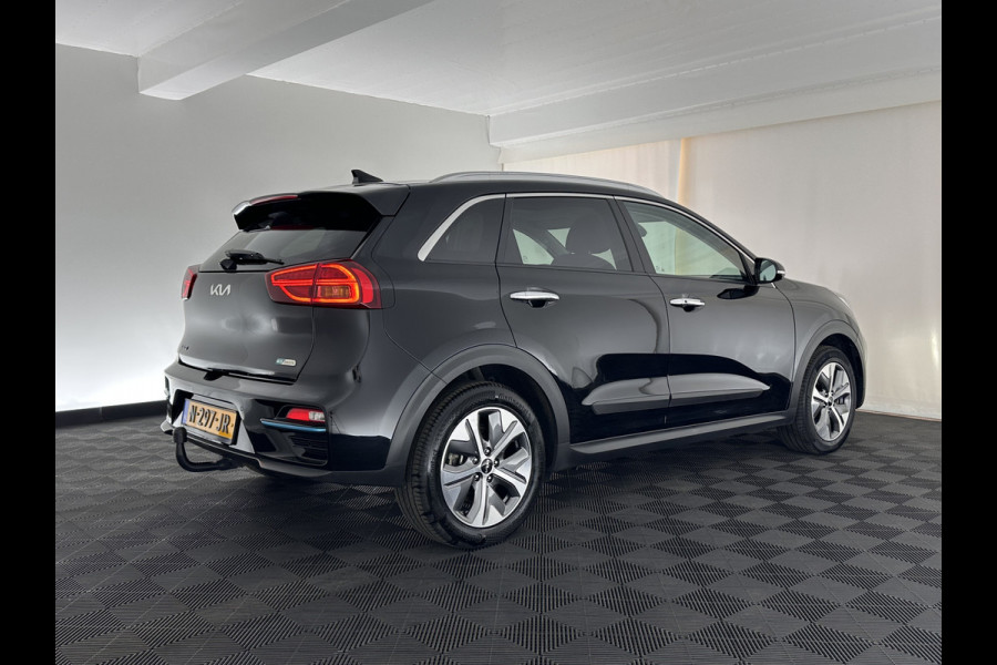 Kia e-Niro DynamicPlusLine 64 kWh { SOH-100% } (INCL-BTW) Aut.*PANO | LEATHER-FABRIC | FULL-LED | NAVI-FULLMAP | DAB+ | ADAPT.CRUISE | CAMERA | HEATED-COMFORTSEATS | KEYLESS | DIGI-COCKPIT | SHIFT-PADDLES | CARPLAY | LANE-ASSIST | 17"ALU*