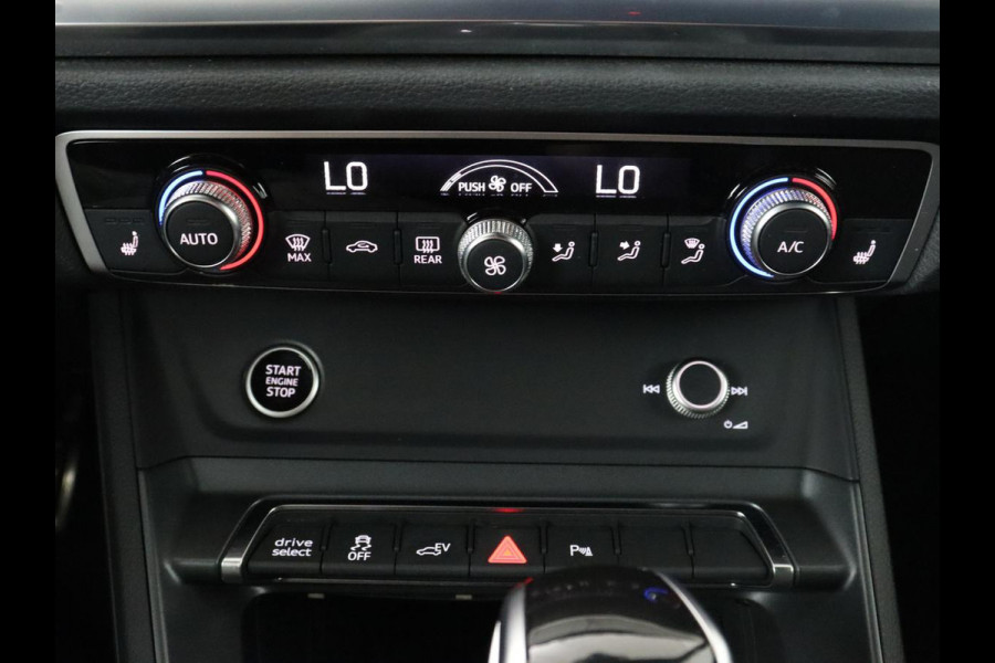 Audi Q3 45 TFSI e S edition | Stoelverwarming | Adaptive cruise | Carplay | 19'' | Virtual Cockpit | Sportstoelen | Half leder | Full LED | Parkeerhulp | PHEV | Plug In