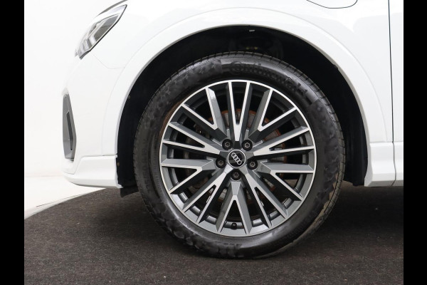 Audi Q3 45 TFSI e S edition | Stoelverwarming | Adaptive cruise | Carplay | 19'' | Virtual Cockpit | Sportstoelen | Half leder | Full LED | Parkeerhulp | PHEV | Plug In
