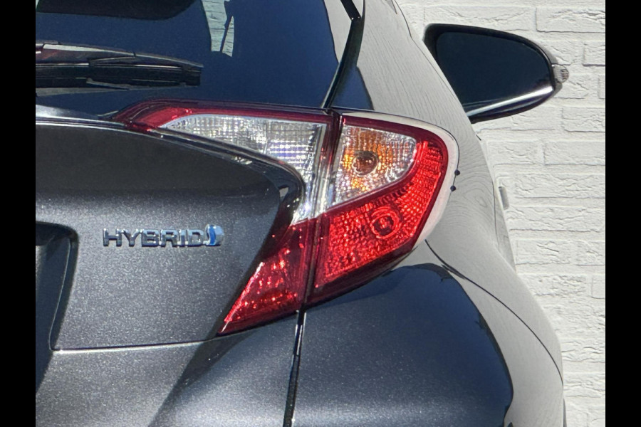 Toyota C-HR 1.8 Hybrid Dynamic Cruise control Climate control Navigatie DAB Achteruitrijcamera