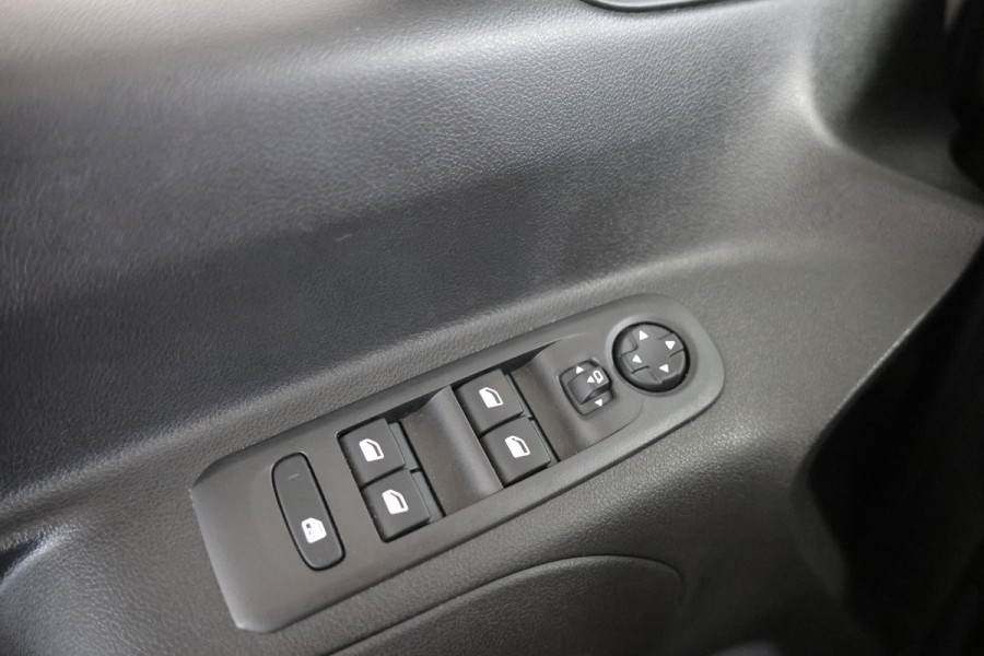 Opel Combo 1.5 Turbo Innovation 7pers AUTOM Carplay TREKH 360Cam Side/Lane-Assist '22