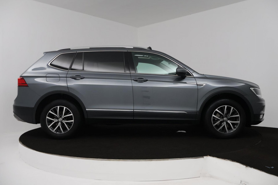 Volkswagen Tiguan Allspace 1.5 TSI Comfortline Business 7p. (PANORAMADAK, TREKHAAK, PARKEERSENSOREN, STOELVERWARMING, CARPLAY)