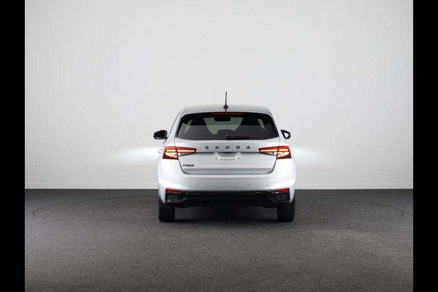 Škoda Fabia Monte Carlo 1.0 TSI 95 pk 5 versn. hand | Hill start |  Verwarmbare voorstoelen | Zwart dak