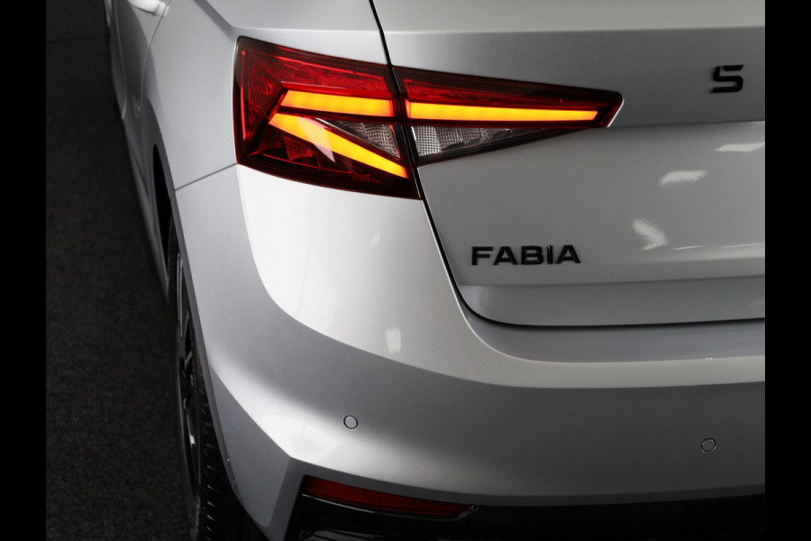 Škoda Fabia Monte Carlo 1.0 TSI 95 pk 5 versn. hand | Hill start |  Verwarmbare voorstoelen | Zwart dak