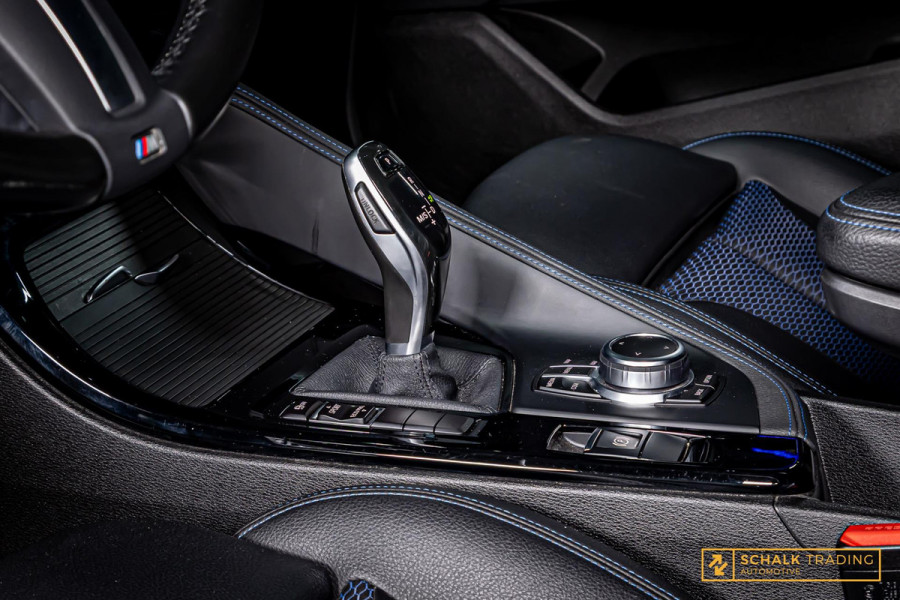 BMW X2 20i xDrive|M-sport|HUD|Dealer ond|Cam|Garantie|NW APK|