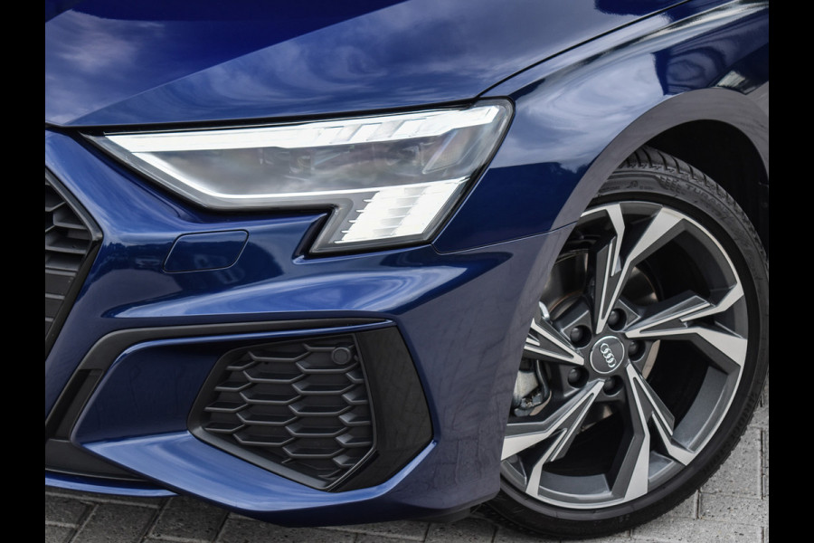 Audi A3 Limousine 35 TFSI S EDITION | NL-AUTO | PANORAMADAK | S-SEATS | B&O SOUND | LED | BLACK-OPTIC | ADAPTIVE CRUISE CONTROL