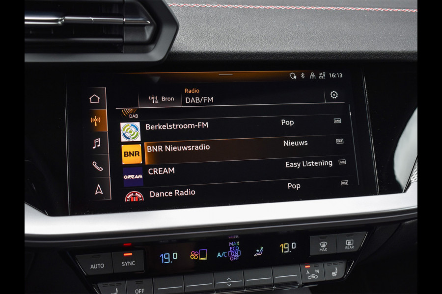 Audi A3 Limousine 35 TFSI S EDITION | NL-AUTO | PANORAMADAK | S-SEATS | B&O SOUND | LED | BLACK-OPTIC | ADAPTIVE CRUISE CONTROL