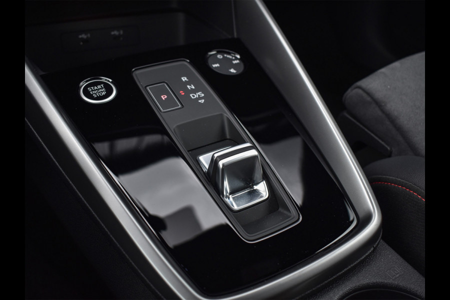 Audi A3 Limousine 35 TFSI S EDITION | NL-AUTO | PANORAMADAK | S-SEATS | B&O SOUND | LED | BLACK-OPTIC | ADAPTIVE CRUISE CONTROL