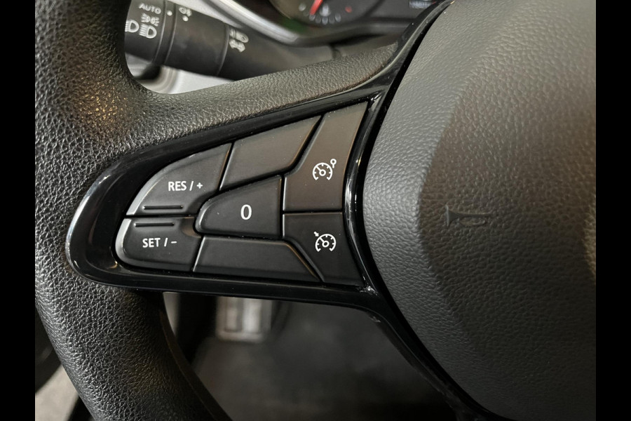 Renault Clio 1.0 TCe Life Navigatie Apple Carplay/Android Auto Dab Airco Cruise Control