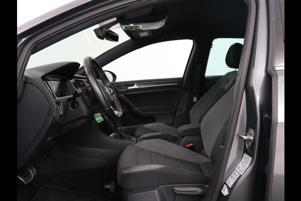 Volkswagen Golf 2.0 TDI R Line | Full LED | Adaptive cruise | Carplay | Sportstoelen | Virtual Cockpit | Verwarmde voorruit | Navigatie | Parkeerhulp