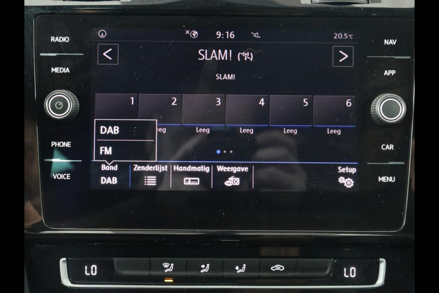 Volkswagen Golf 2.0 TDI R Line | Full LED | Adaptive cruise | Carplay | Sportstoelen | Virtual Cockpit | Verwarmde voorruit | Navigatie | Parkeerhulp