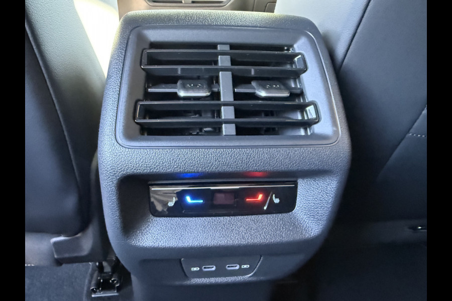Volkswagen Tiguan 1.5 eHybrid R-Line Edition ** HUD ** Trekhaak ** 360 camera ** Massage Blackstyle **