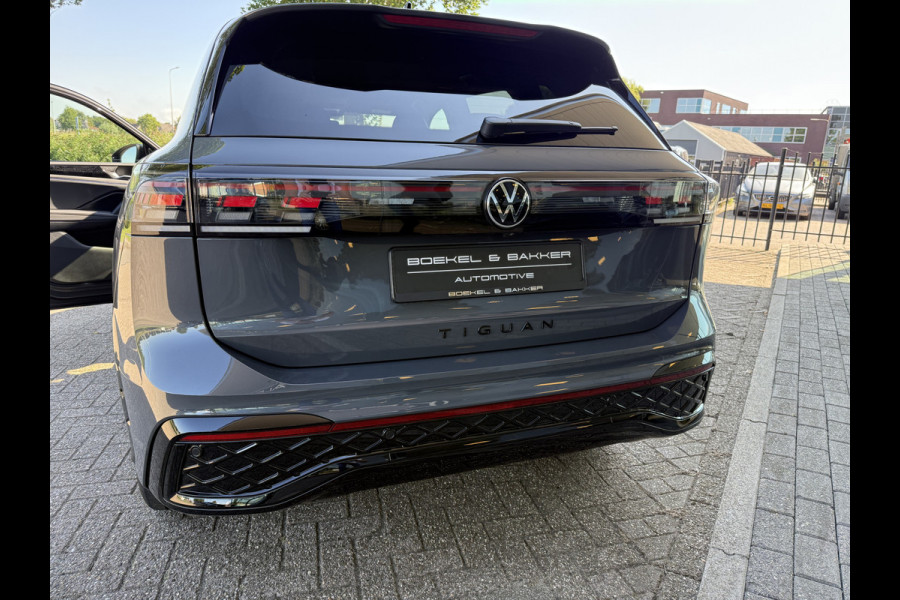 Volkswagen Tiguan 1.5 eHybrid R-Line Edition ** HUD ** Trekhaak ** 360 camera ** Massage Blackstyle **
