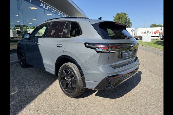 Volkswagen Tiguan 1.5 eHybrid R-Line Edition ** HUD ** Trekhaak ** 360 camera ** Massage Blackstyle **